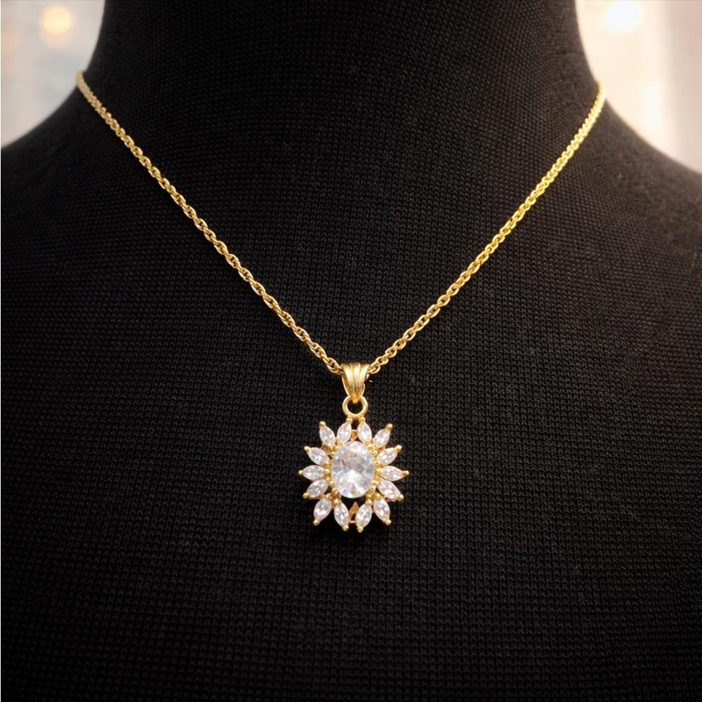 Vintage Gold-Plated Starburst Pendant 18" Necklace GUC